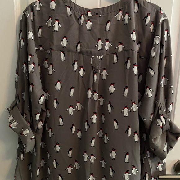 ❌SOLD❌ HARPER PENGUIN GEORGETTE PULLOVER BLOUSE - Picture 7 of 7